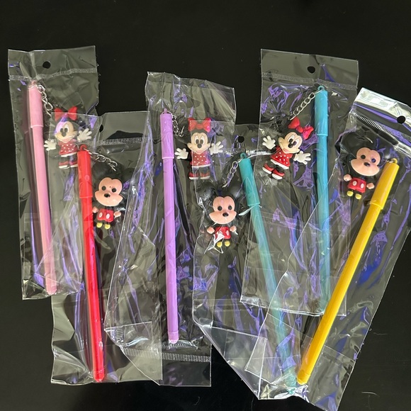 Minnie and Mickey gel pens - Picture 2 of 4